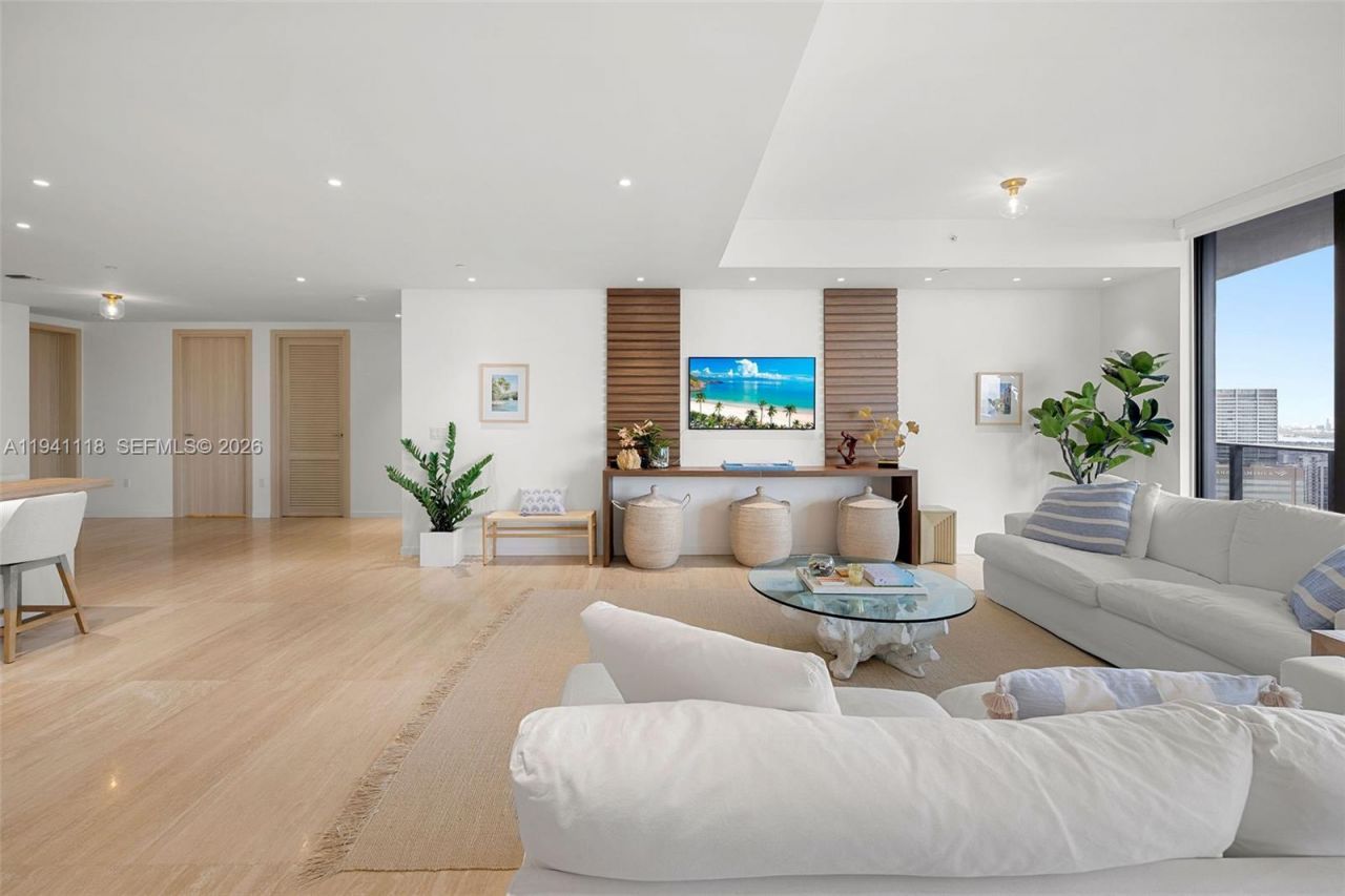 1000 Brickell Plz, Unit PH5403, Miami, FL 33131 Photo