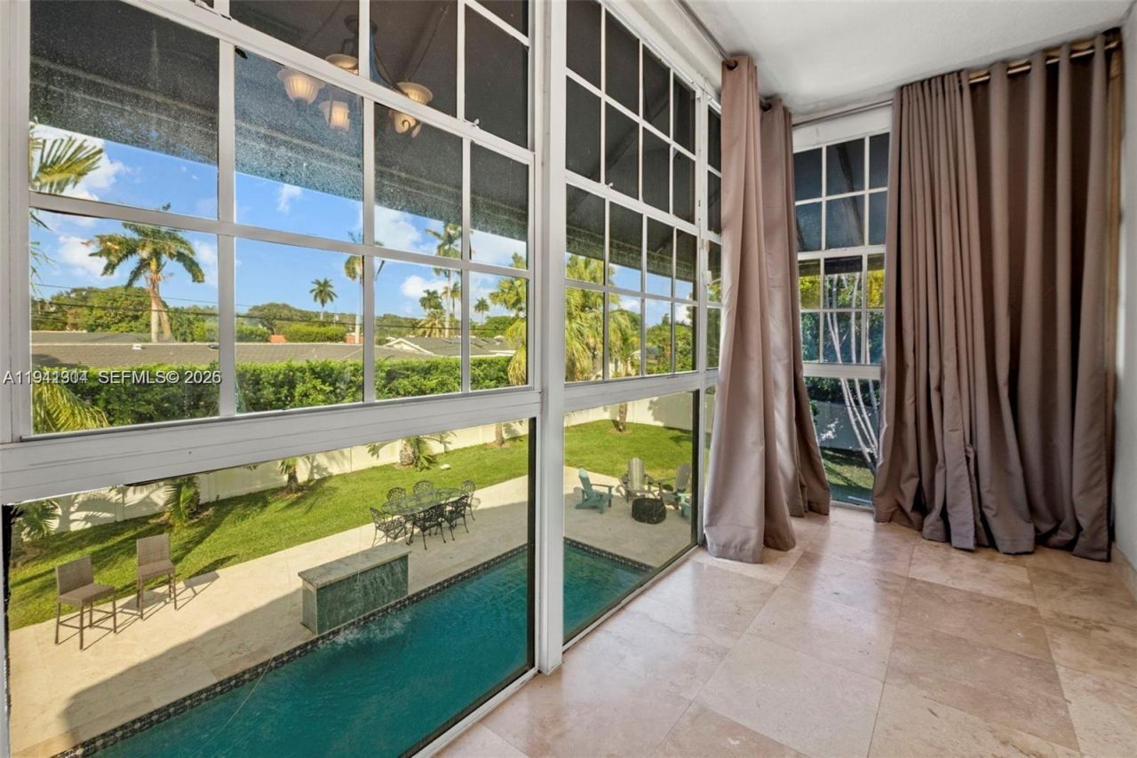 1841 NE 196th Ter, Miami, FL 33179 Photo
