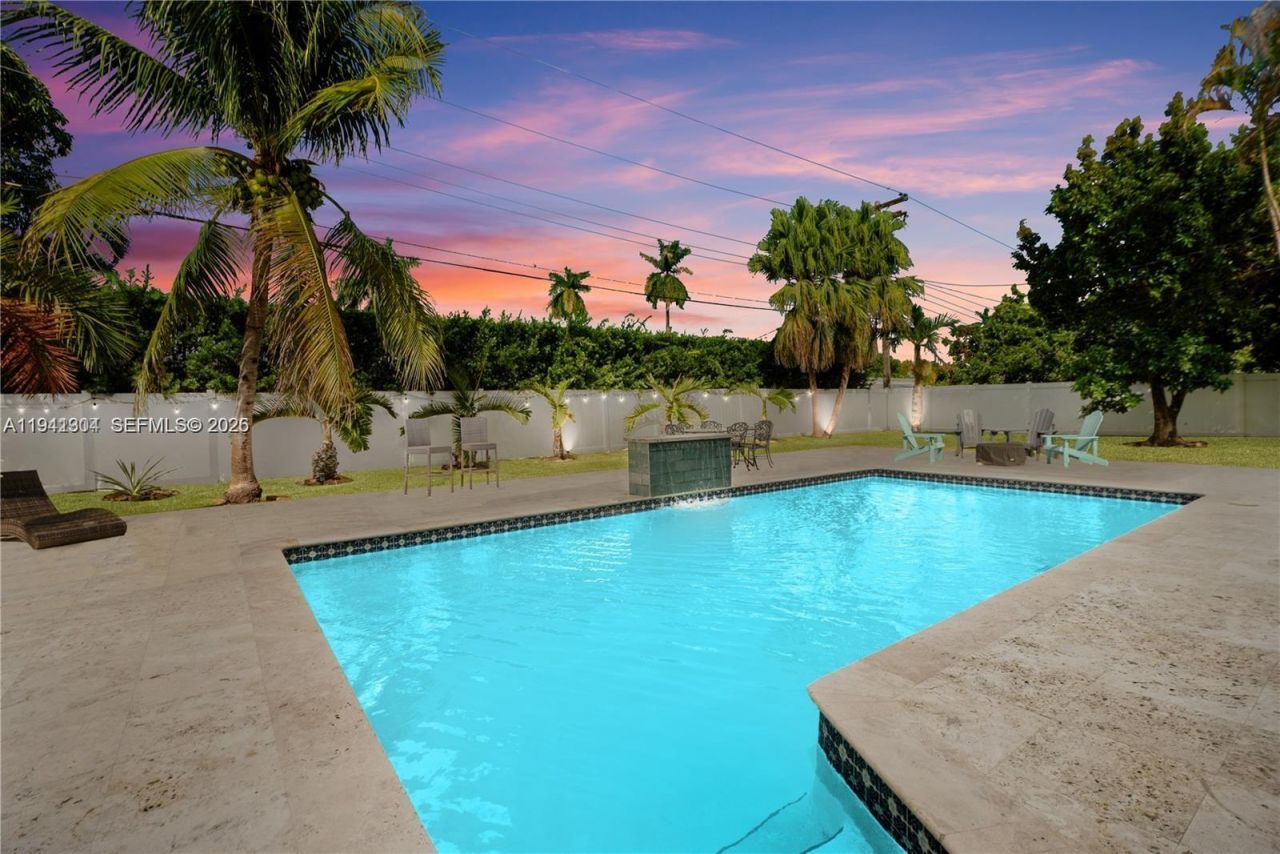 1841 NE 196th Ter, Miami, FL 33179 Photo