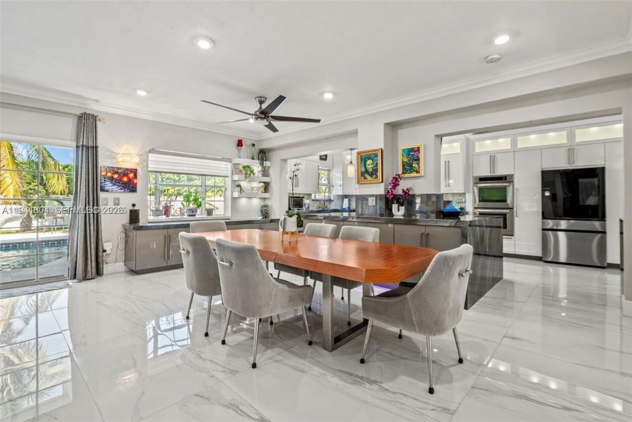 1841 NE 196th Ter, Miami, FL 33179 Photo