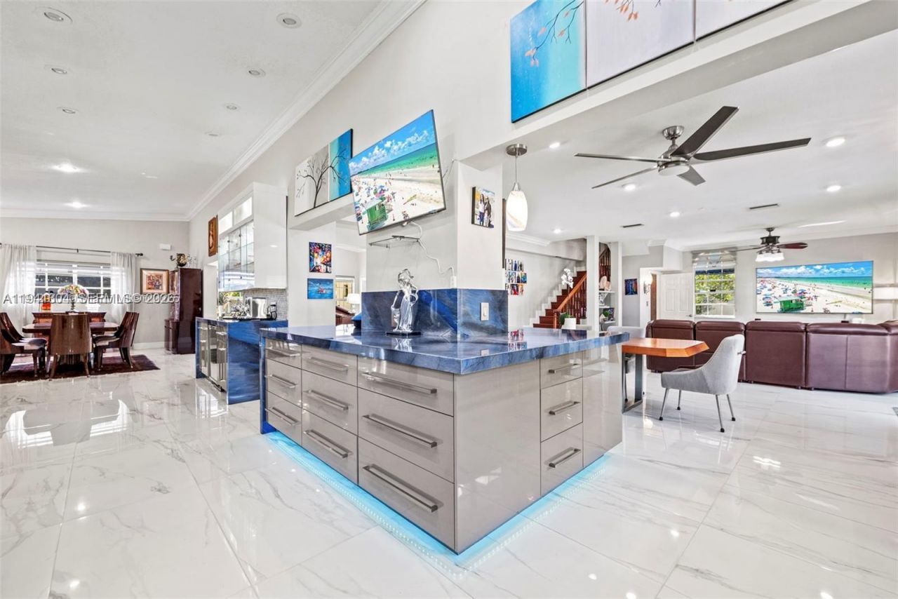 1841 NE 196th Ter, Miami, FL 33179 Photo