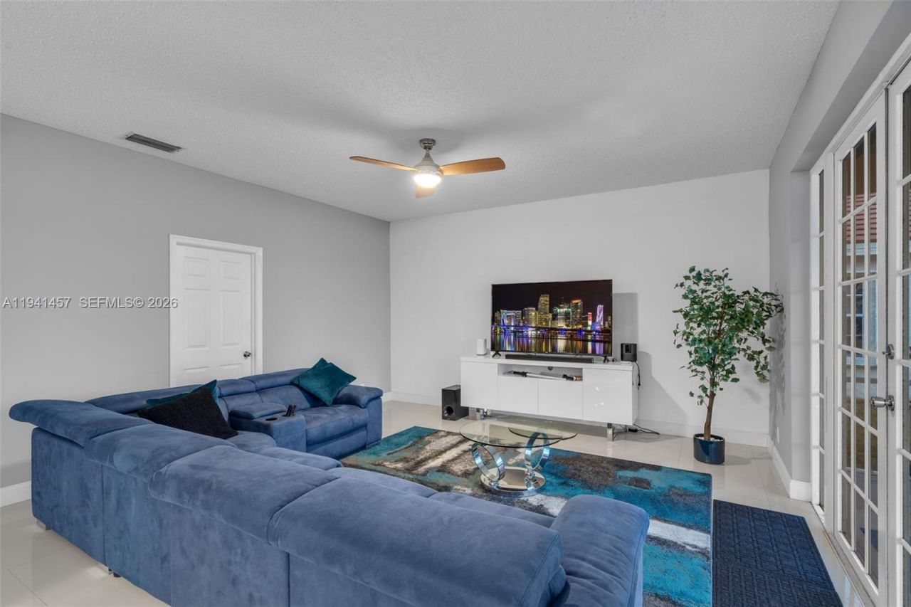 714 Heritage Dr , Weston, FL 33326 Photo