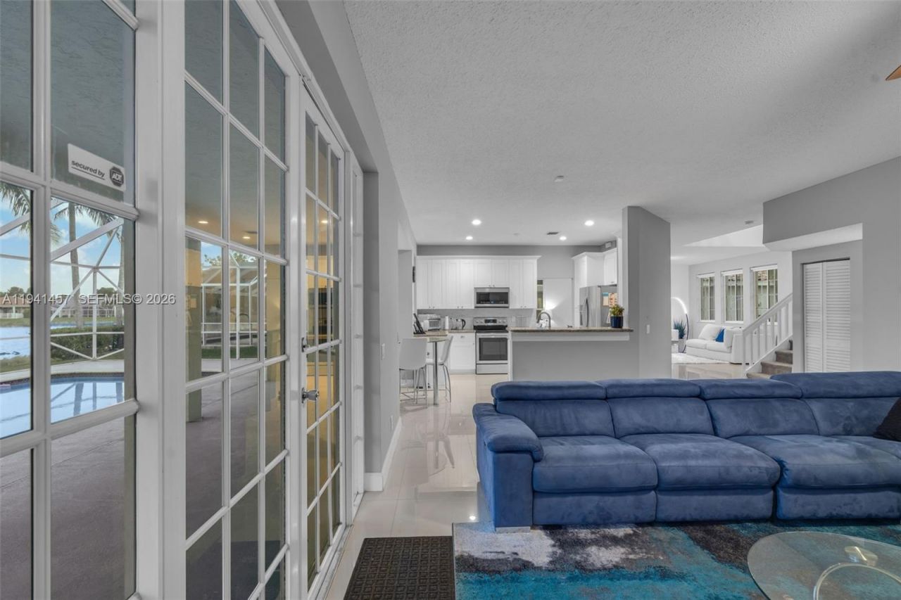 714 Heritage Dr , Weston, FL 33326 Photo