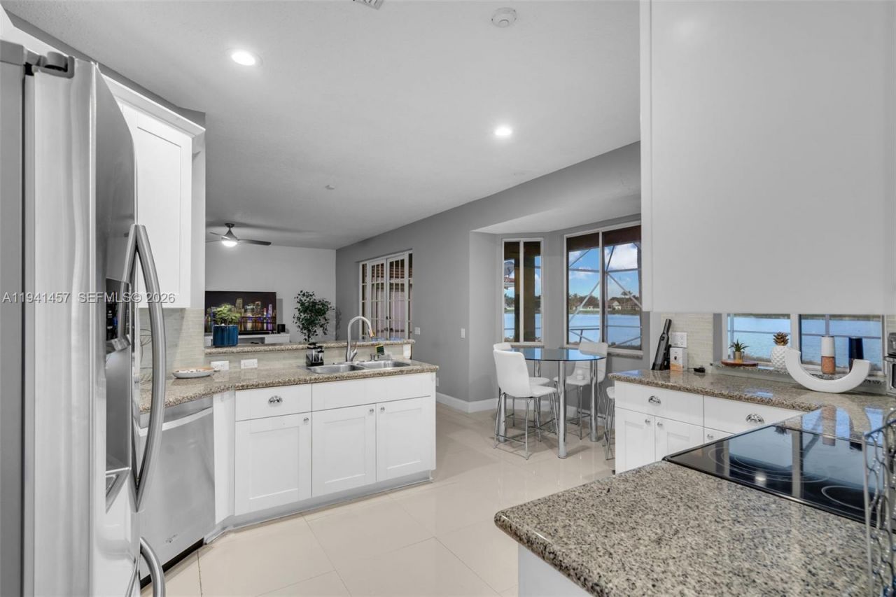 714 Heritage Dr , Weston, FL 33326 Photo