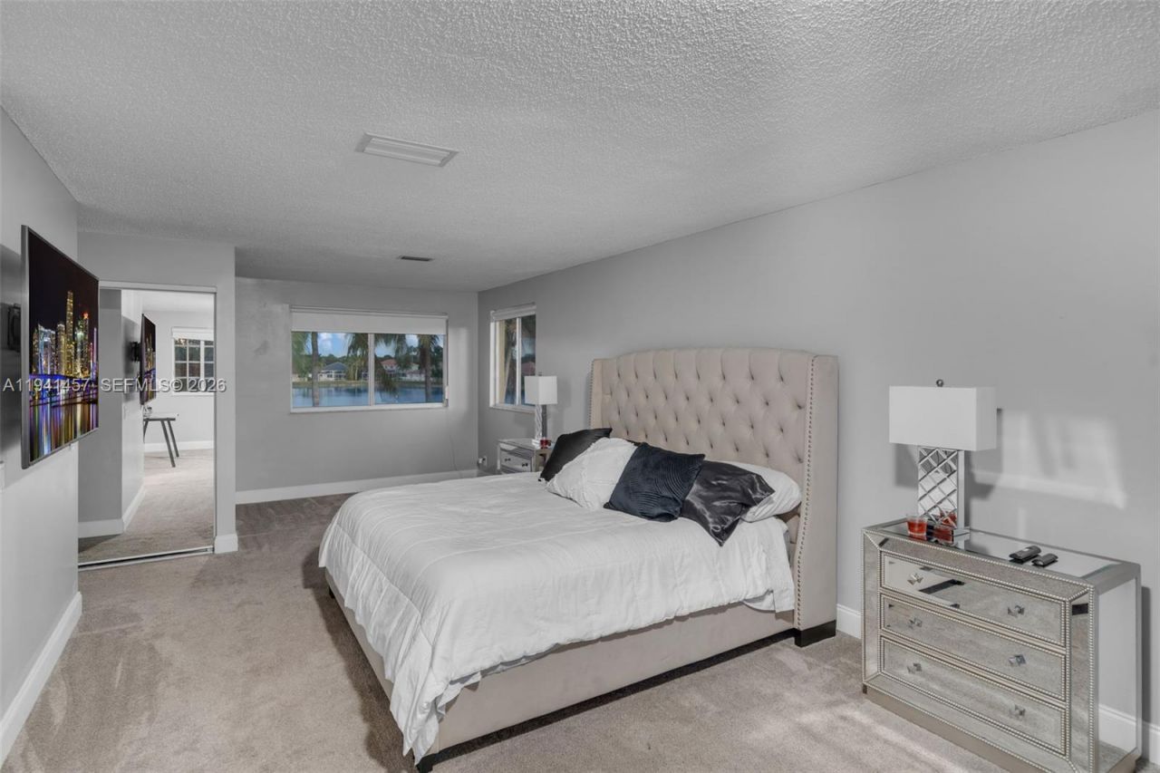 714 Heritage Dr , Weston, FL 33326 Photo