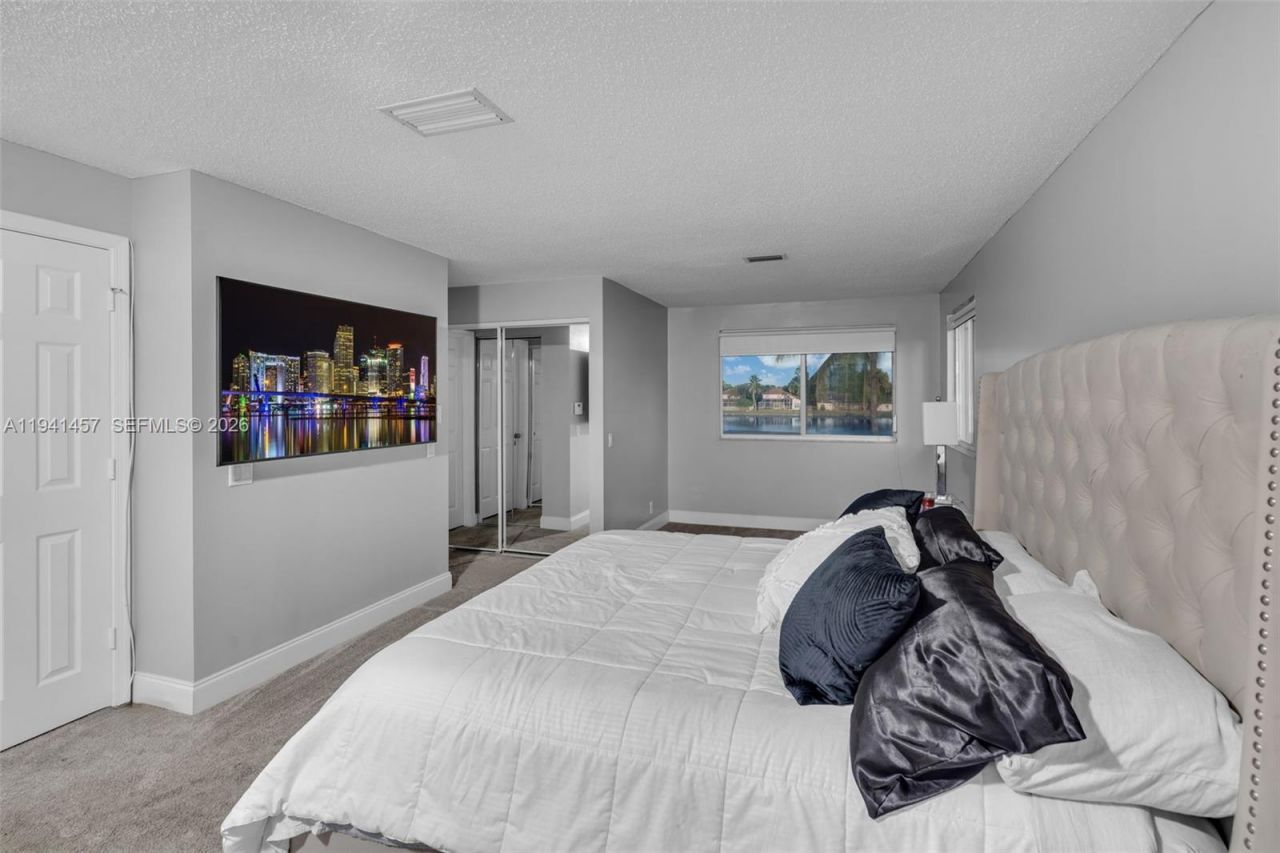 714 Heritage Dr , Weston, FL 33326 Photo