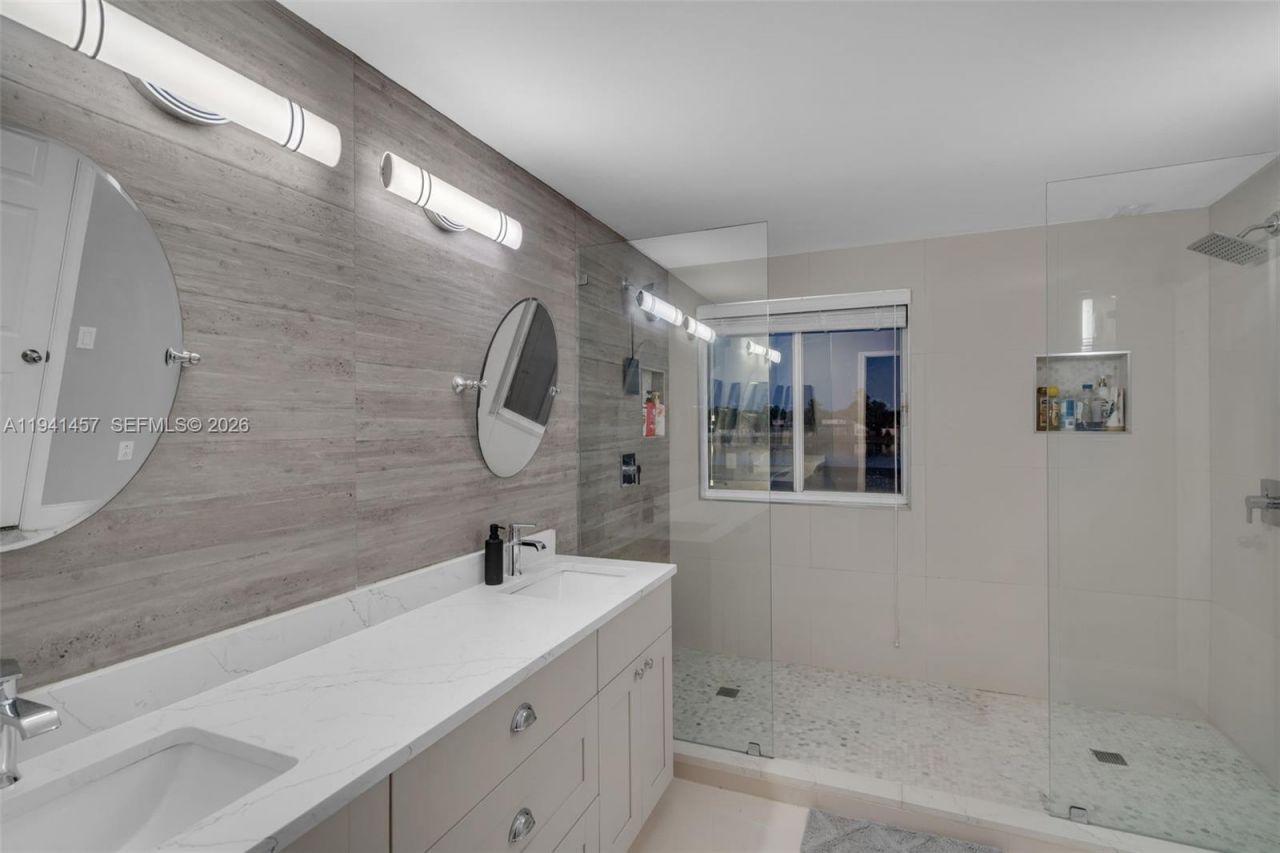 714 Heritage Dr , Weston, FL 33326 Photo