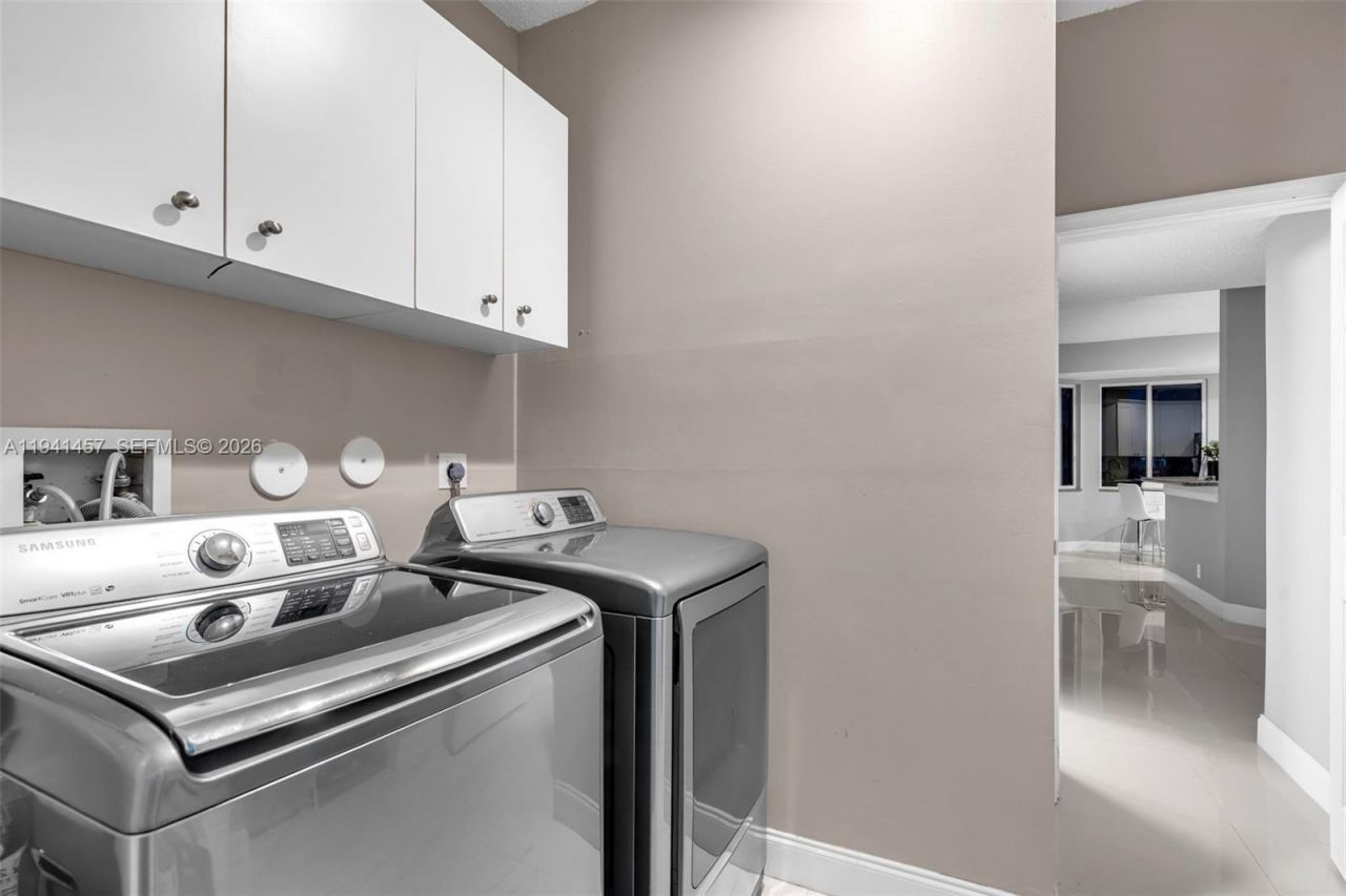 714 Heritage Dr , Weston, FL 33326 Photo