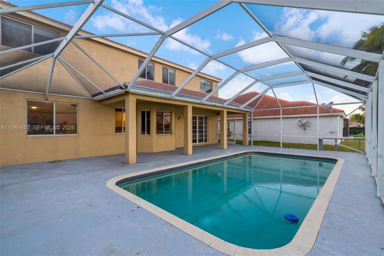 714 Heritage Dr , Weston, FL 33326 Photo