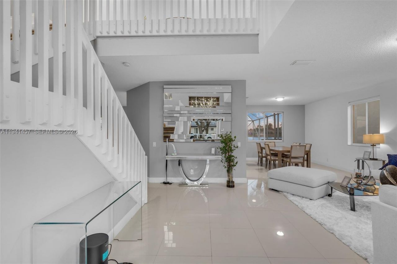 714 Heritage Dr , Weston, FL 33326 Photo