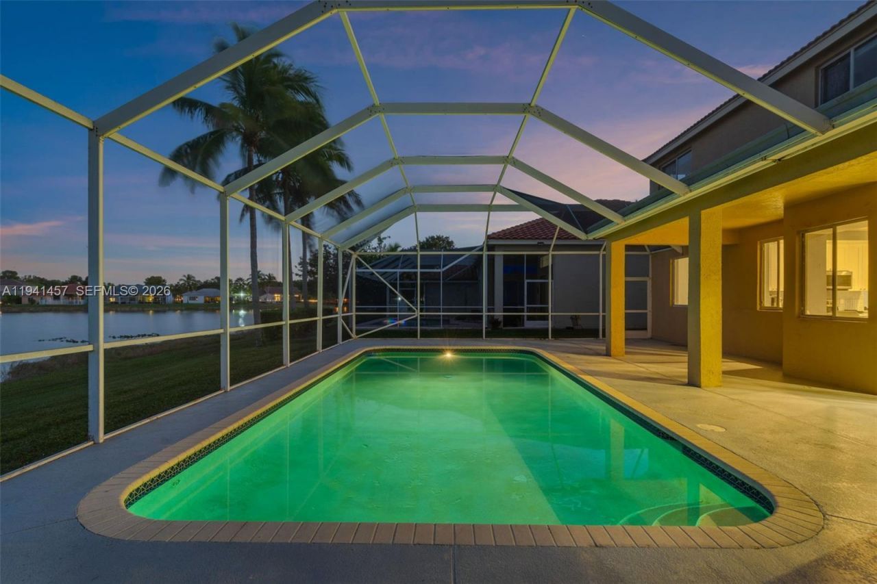 714 Heritage Dr , Weston, FL 33326 Photo