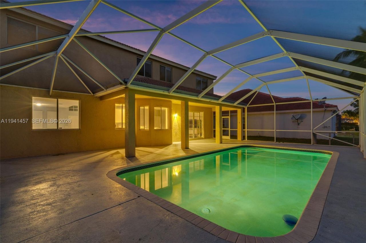 714 Heritage Dr , Weston, FL 33326 Photo