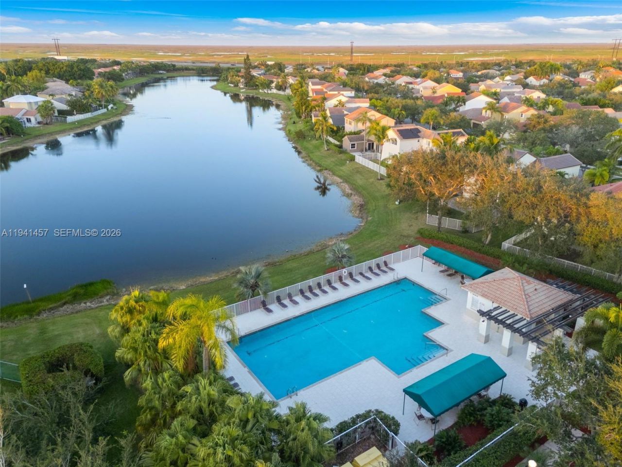 714 Heritage Dr , Weston, FL 33326 Photo