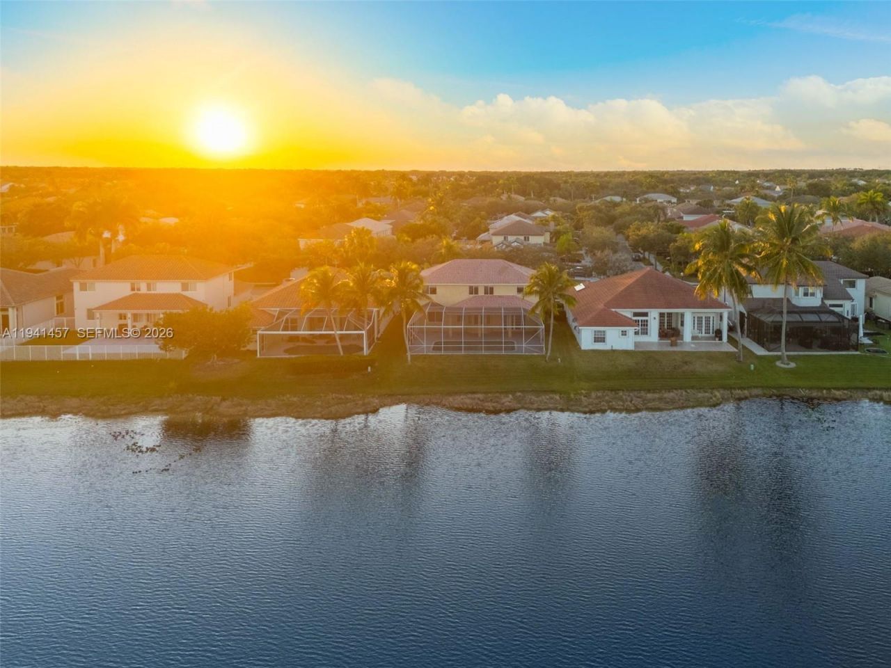 714 Heritage Dr , Weston, FL 33326 Photo