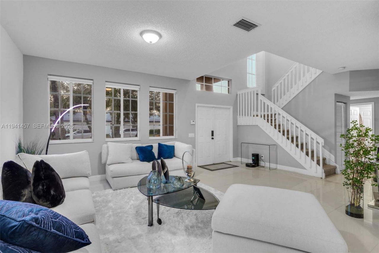 714 Heritage Dr , Weston, FL 33326 Photo