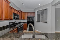 502 Lakeshore Dr. photo 4