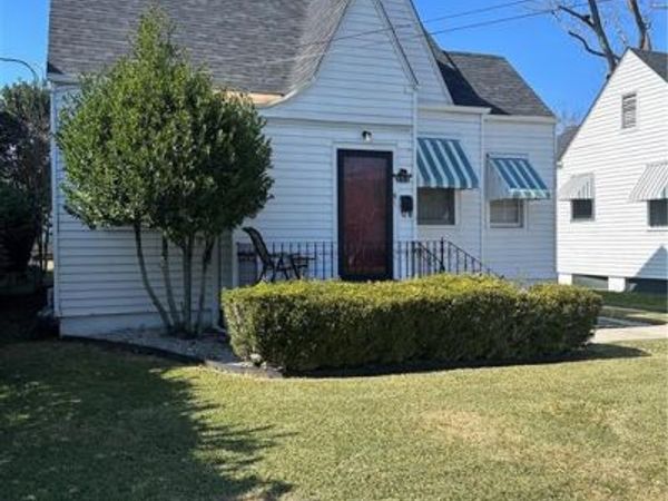 404 RIDGELAKE Drive, Metairie, LA 70001