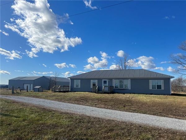 12 NW 1400th Road, Chilhowee, MO 64733
