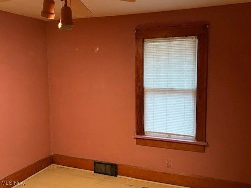 345 Wabash Avenue S, Brewster, OH 44613 Photo 10