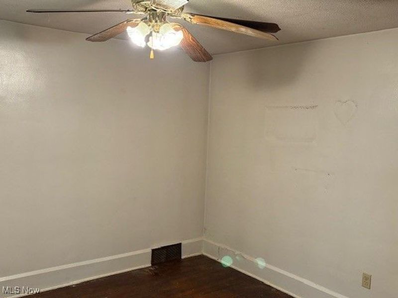 345 Wabash Avenue S, Brewster, OH 44613 Photo 12