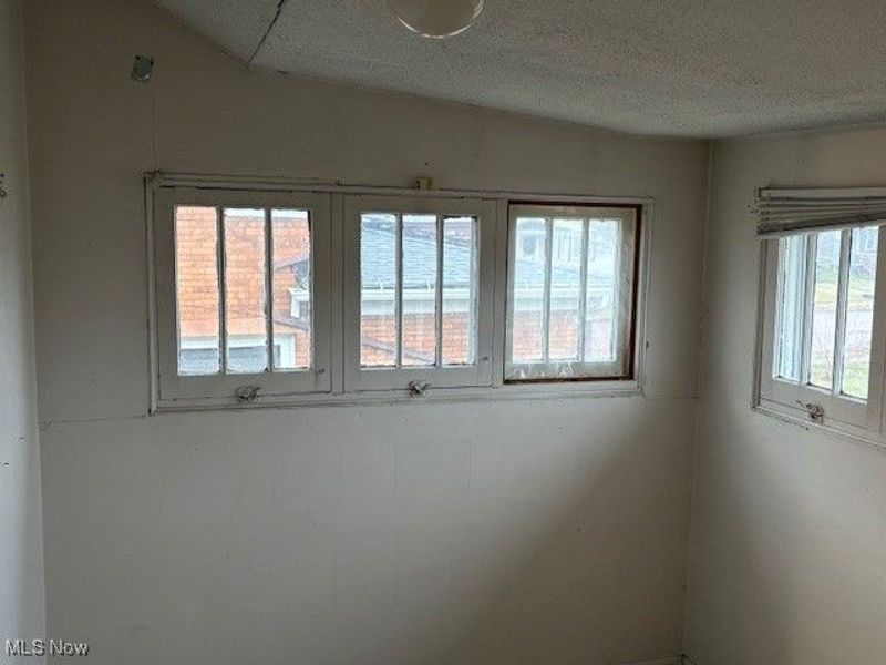 345 Wabash Avenue S, Brewster, OH 44613 Photo 13