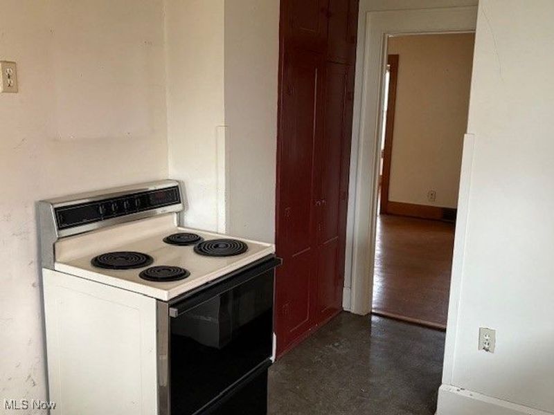 345 Wabash Avenue S, Brewster, OH 44613 Photo 9