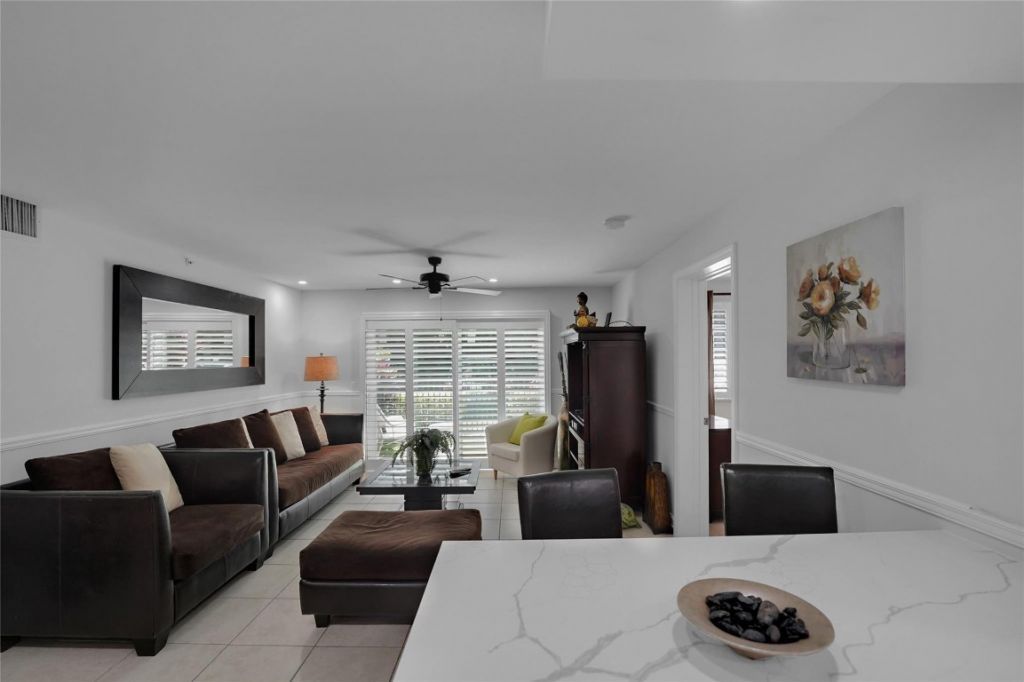 2125 SE 10 Avenue, Unit 1011, Fort Lauderdale, FL 33316 Photo