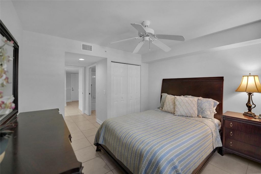 2125 SE 10 Avenue, Unit 1011, Fort Lauderdale, FL 33316 Photo