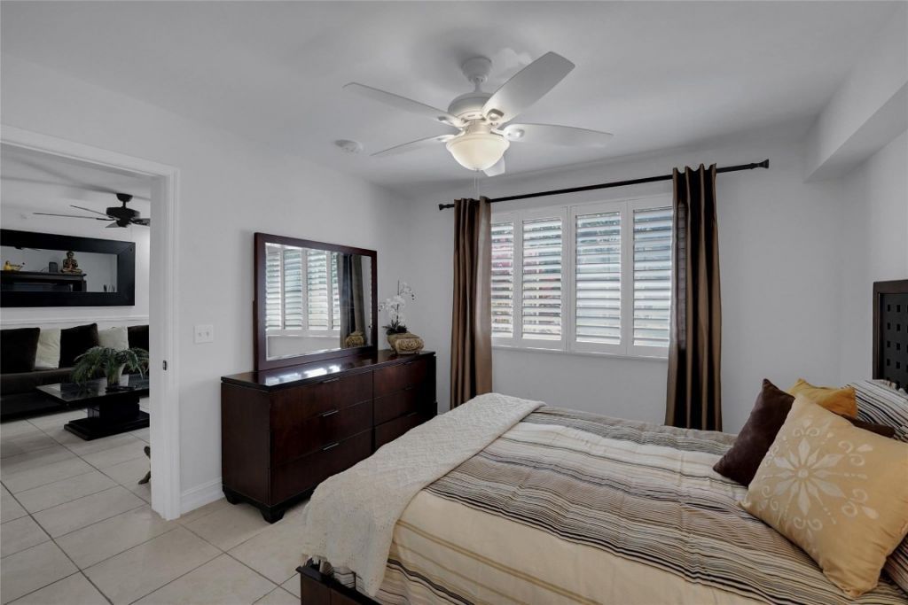 2125 SE 10 Avenue, Unit 1011, Fort Lauderdale, FL 33316 Photo
