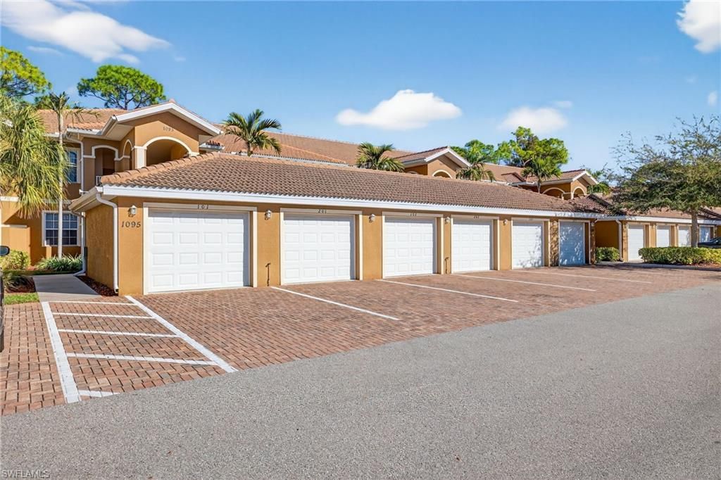 1095 Winding Pines Cir, Unit 201, Cape Coral, FL 33909 Photo