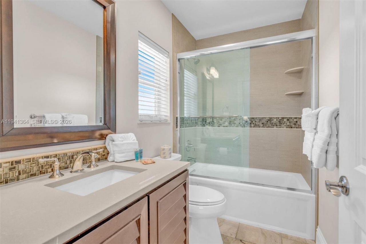 2394 Coco Plum, Marathon, FL 33050 Photo