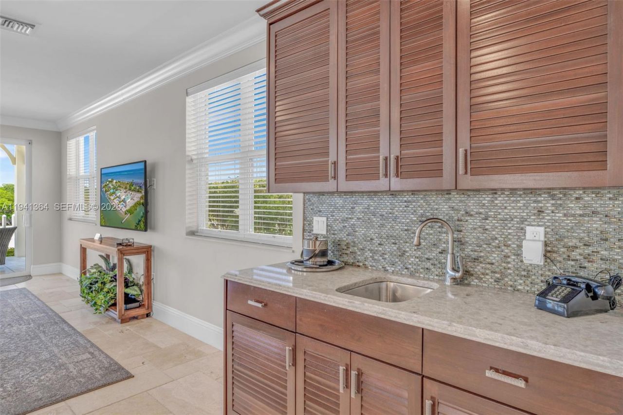 2394 Coco Plum, Marathon, FL 33050 Photo