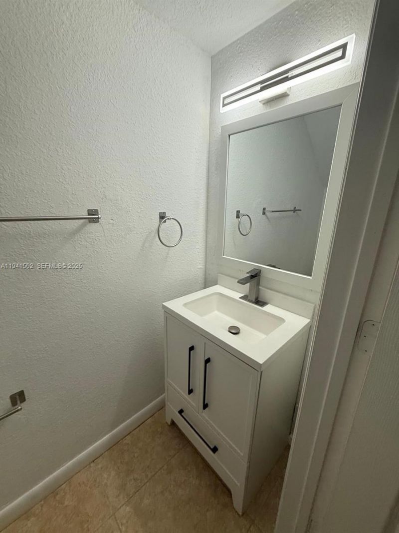 11102 NW 83rd St, Unit 207, Doral, FL 33178 Photo