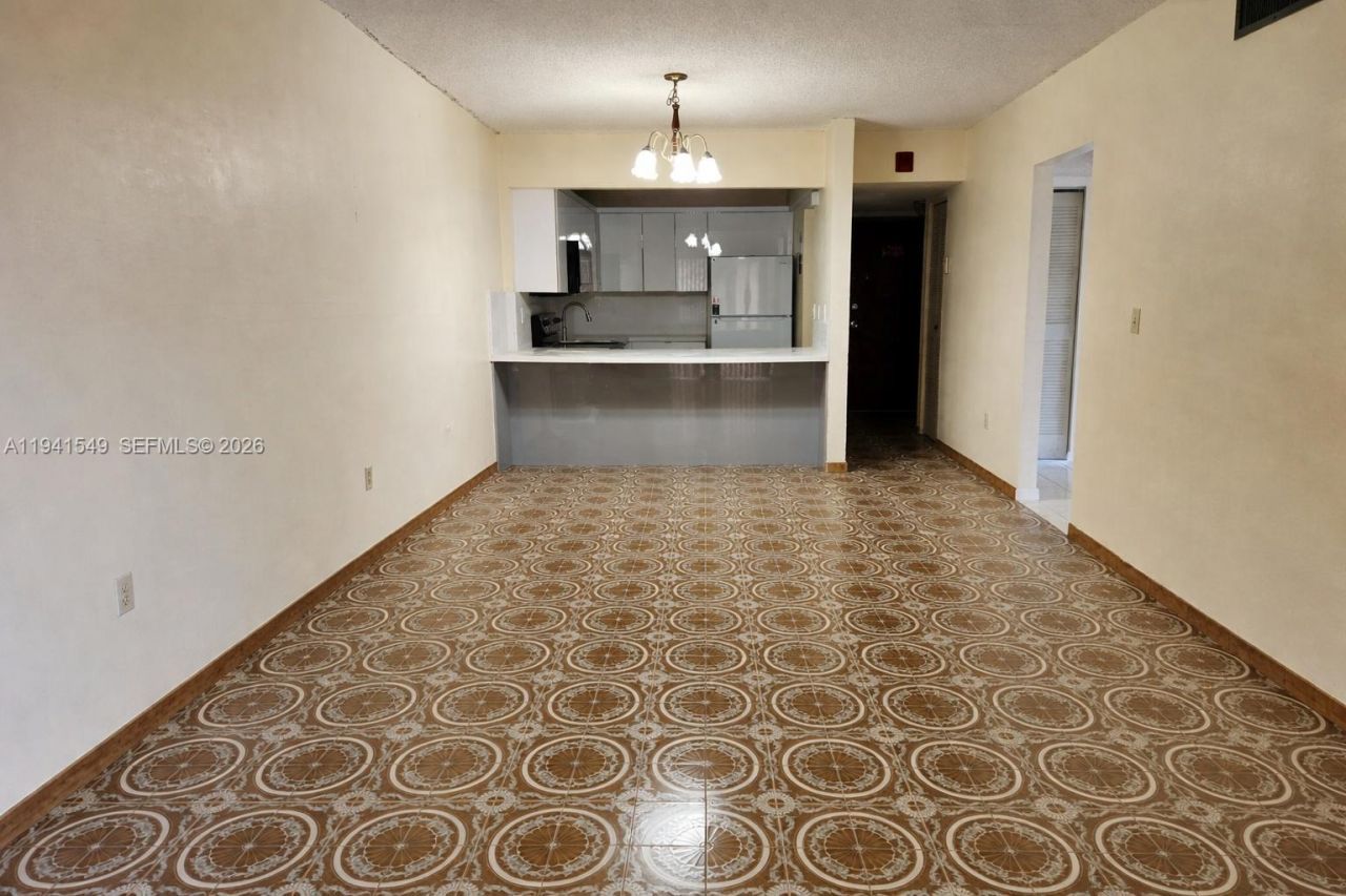 8990 SW 24th St, Unit 228, Miami, FL 33165 Photo