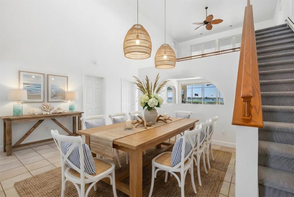 2 Seahorse Lane, Vero Beach, FL 32960 Photo
