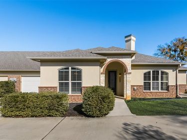 8841 Creek Run Road, Unit 403, Fort Worth, TX 76120