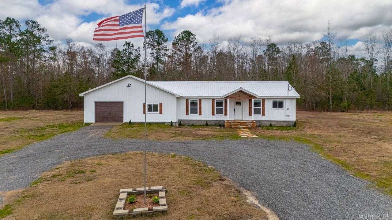 1592 Gifford Road Malvern, AR 72104