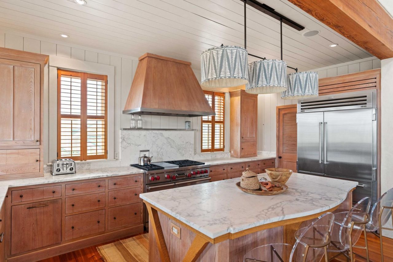 3 7th Avenue Photo 15