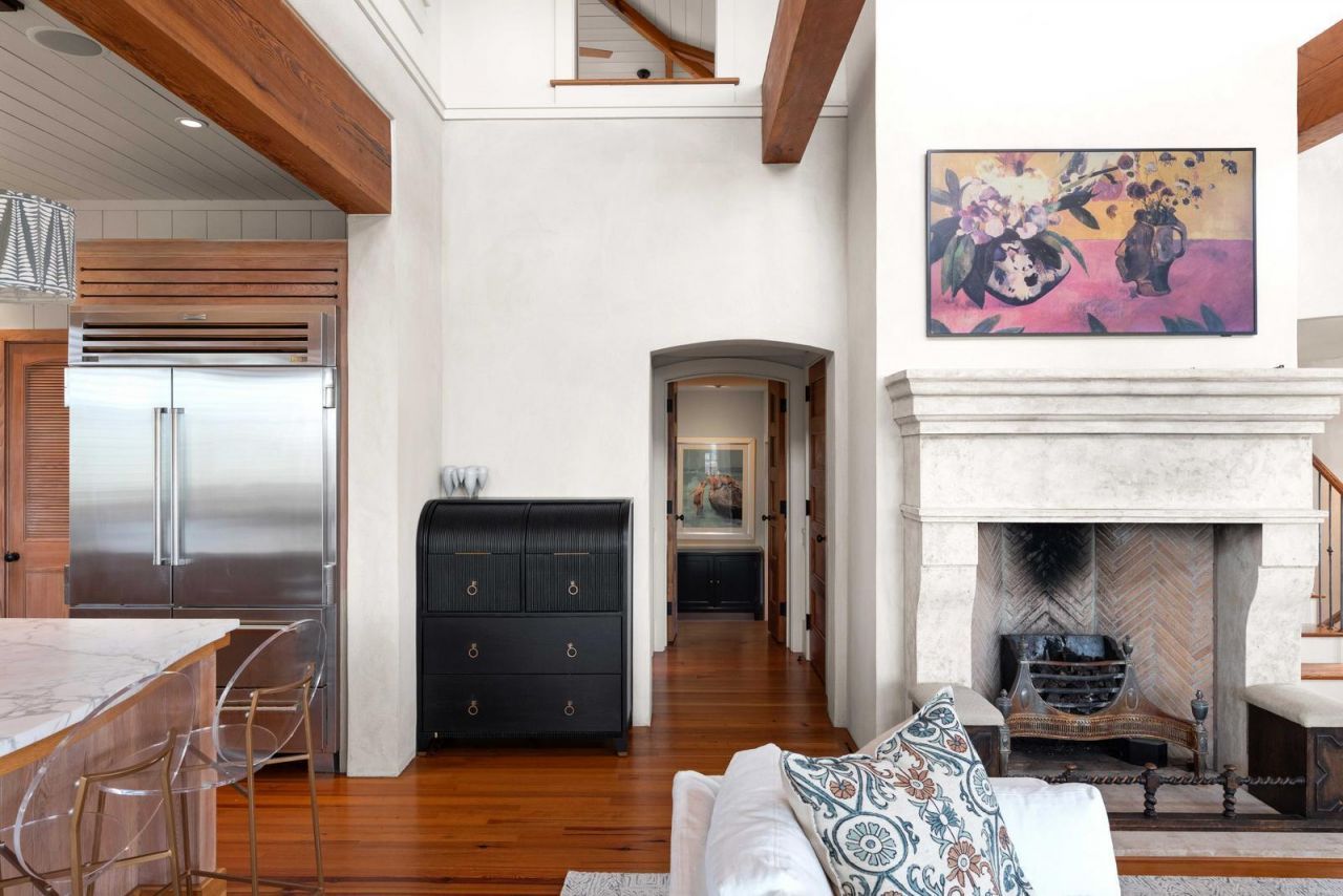 3 7th Avenue Photo 18