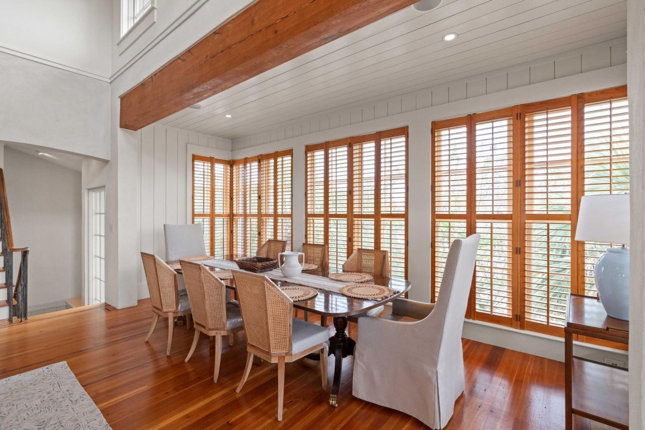 3 7th Avenue Photo 19