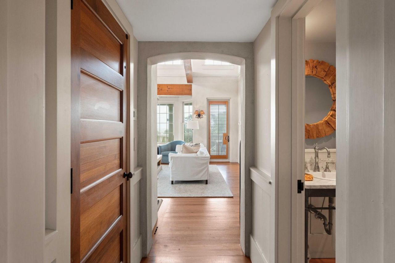 3 7th Avenue Photo 24