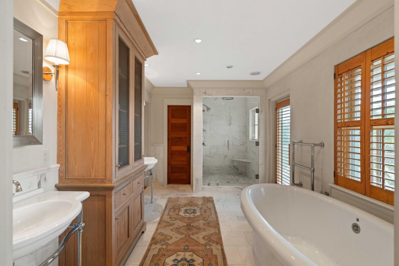 3 7th Avenue Photo 29