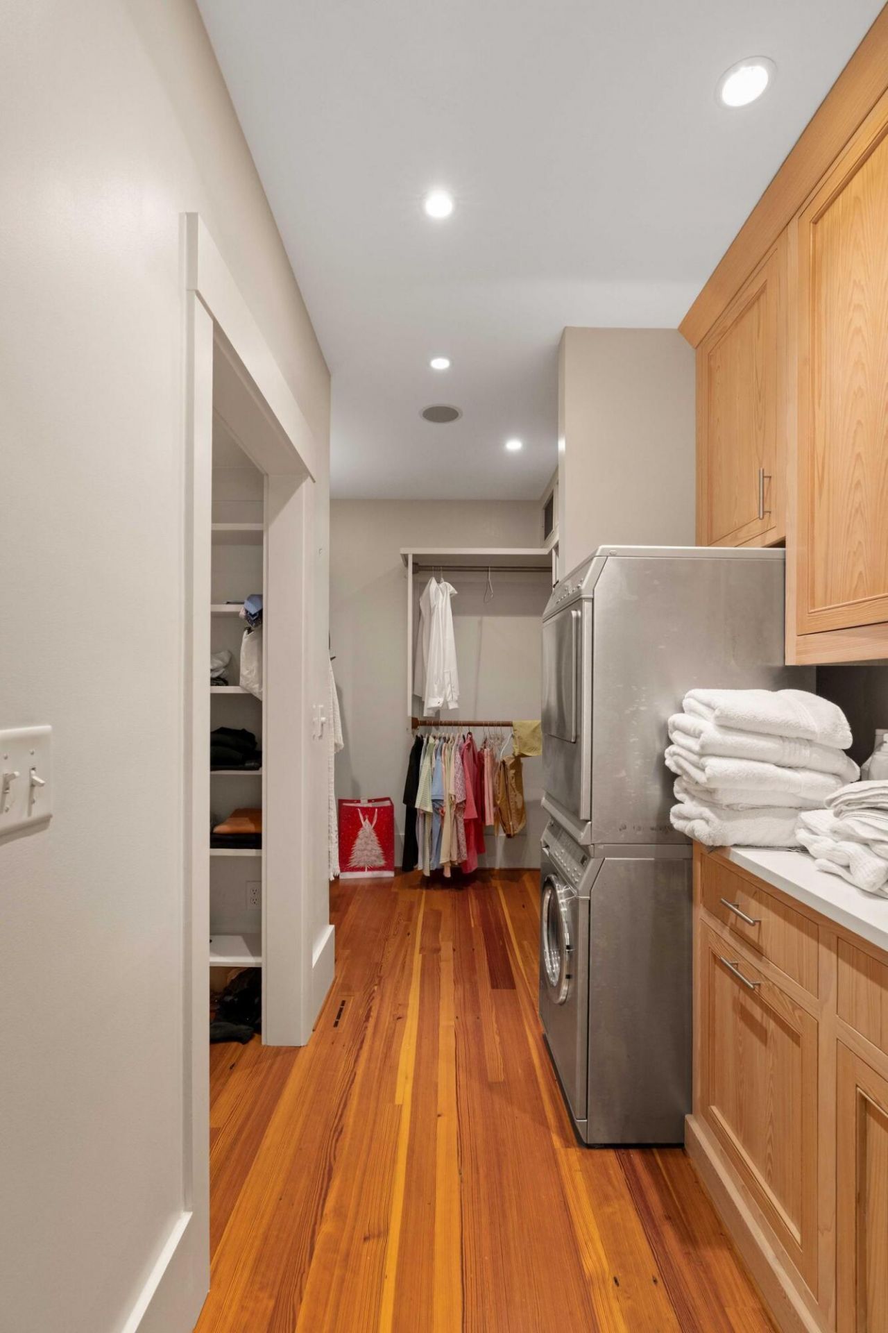 3 7th Avenue Photo 33