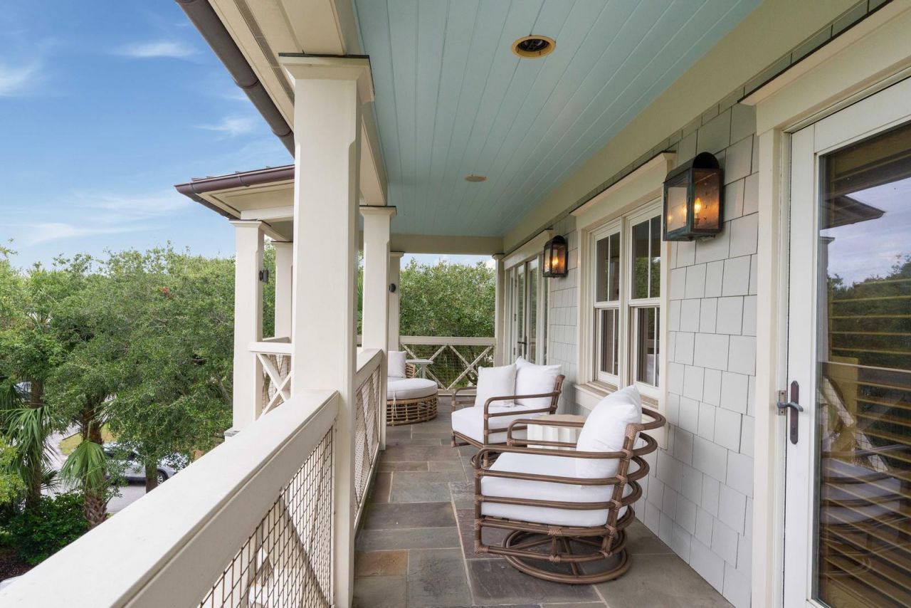 3 7th Avenue Photo 36