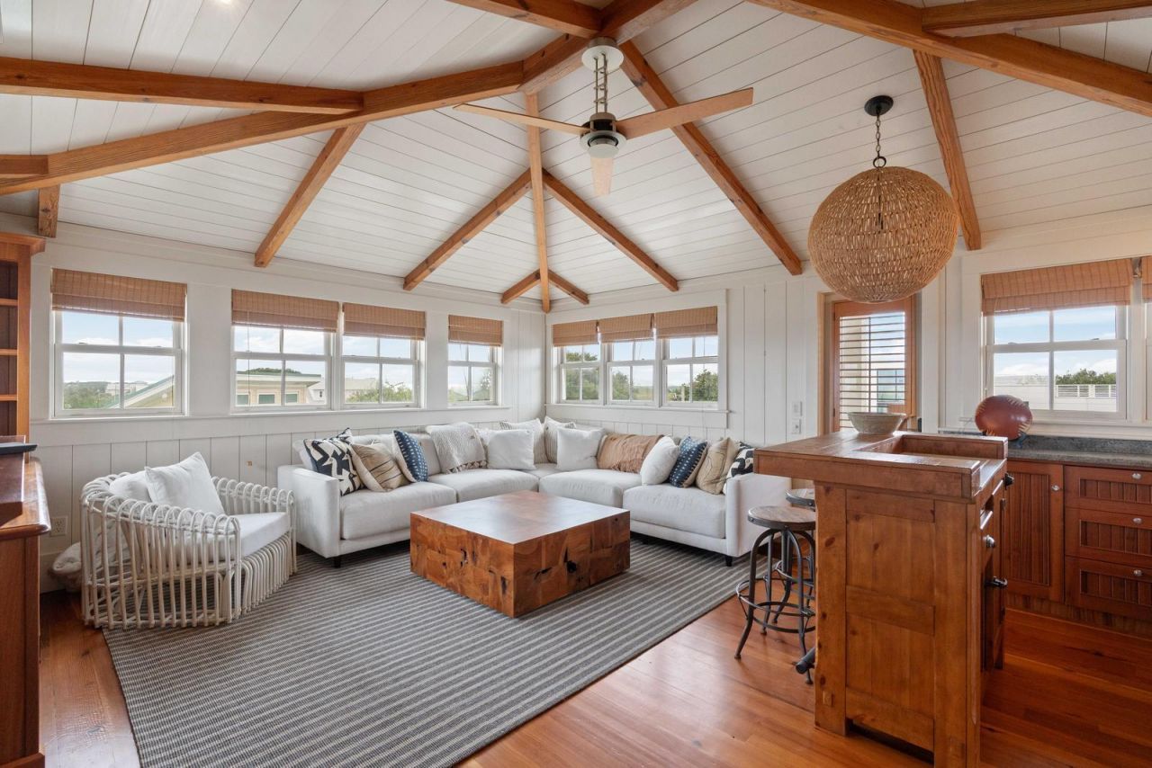 3 7th Avenue Photo 39