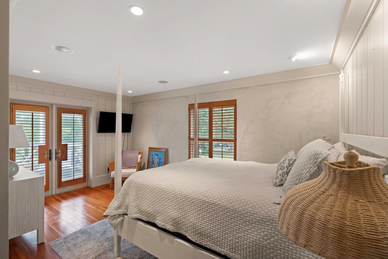 3 7th Avenue Photo 51