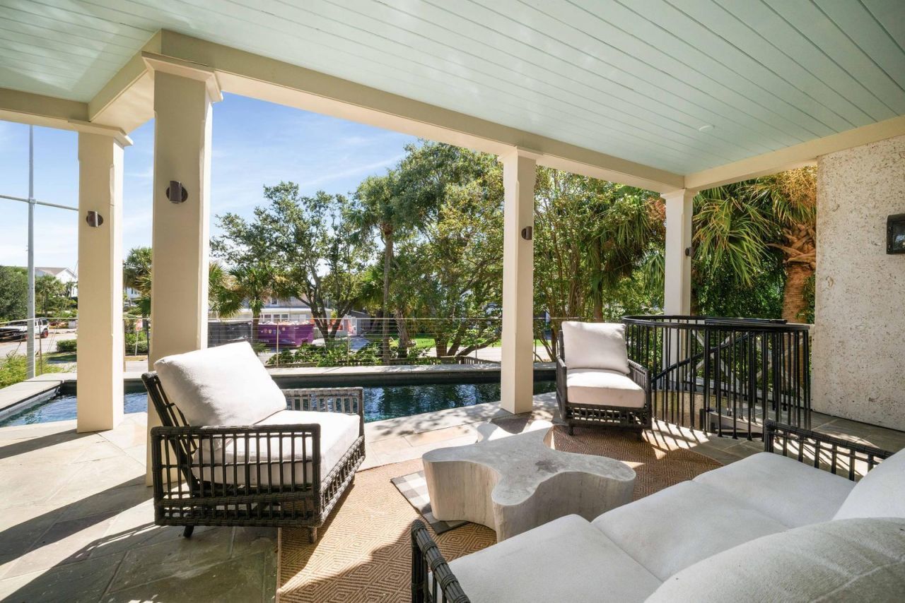 3 7th Avenue Photo 60