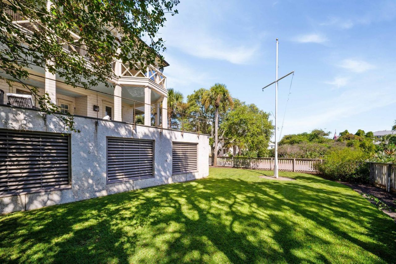 3 7th Avenue Photo 80
