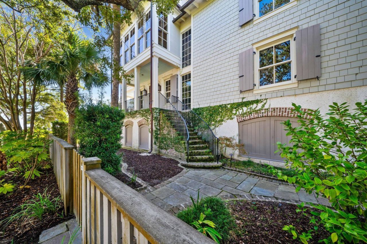 3 7th Avenue Photo 81