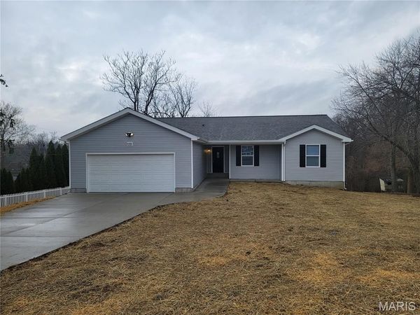 1051 Smith Avenue, Ferguson, MO 63135